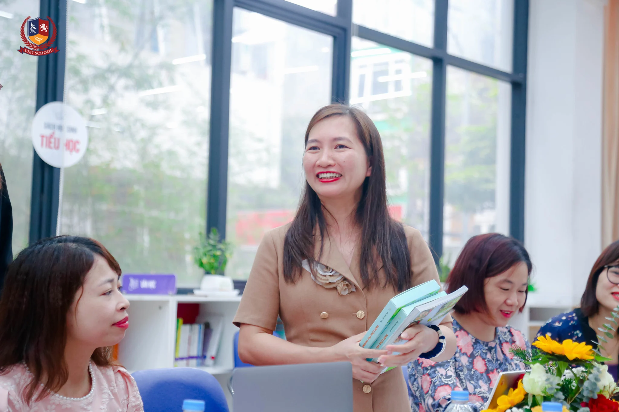 TRƯỜNG LIÊN CẤP THCS – TIỂU HỌC VIETSCHOOL PANDORA HỌP HỘI ĐỒNG CỐ VẤN CHUYÊN MÔN: SẴN SÀNG CHO NĂM HỌC 2023 - 2024