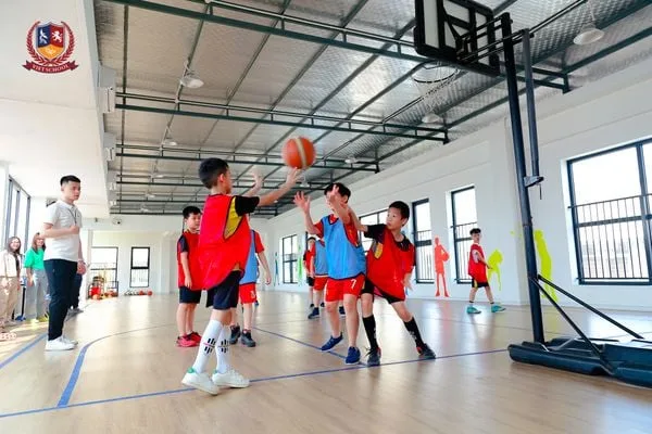 BẾ MẠC SPORTS DAY VIETSCHOOL: NGẬP TRÀN CẢM XÚC, LẤP LÁNH HUY CHƯƠNG