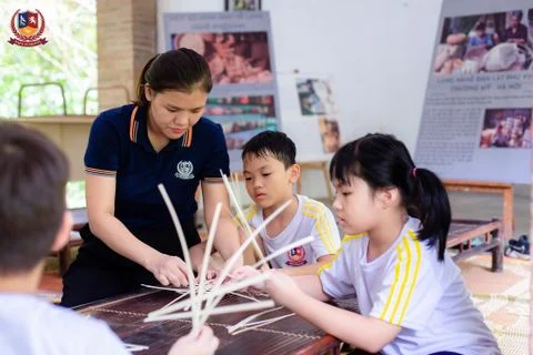KHỐI 2 THỎA SỨC VUI CHƠI VÀ TRẢI NGHIỆM NGHỀ NGHIỆP TRUYỀN THỐNG