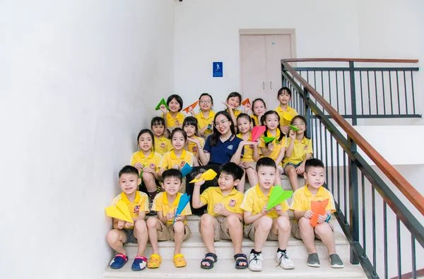 [KEEP THE MEMORIES] THÁNG NĂM RỰC RỠ