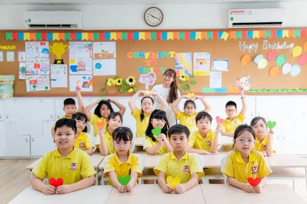 [KEEP THE MEMORIES] THÁNG NĂM RỰC RỠ