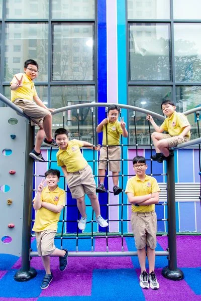 [KEEP THE MEMORIES] THÁNG NĂM RỰC RỠ