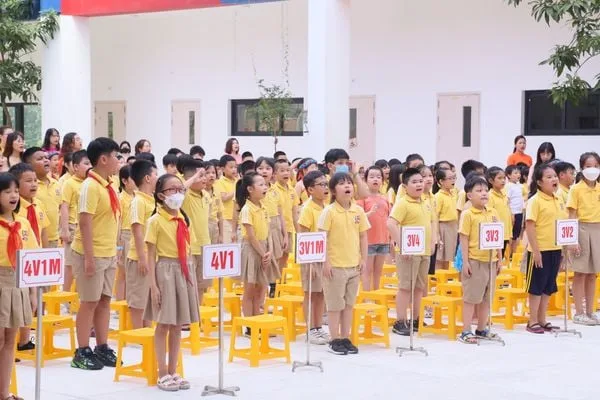 LỄ BẾ GIẢNG ĐẦY YÊU THƯƠNG CỦA CÁC VIETSCHOOLERS KHÉP LẠI MỘT NĂM HỌC THẬT ĐẶC BIỆT