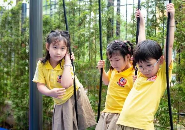 [KEEP THE MEMORIES] THÁNG NĂM RỰC RỠ