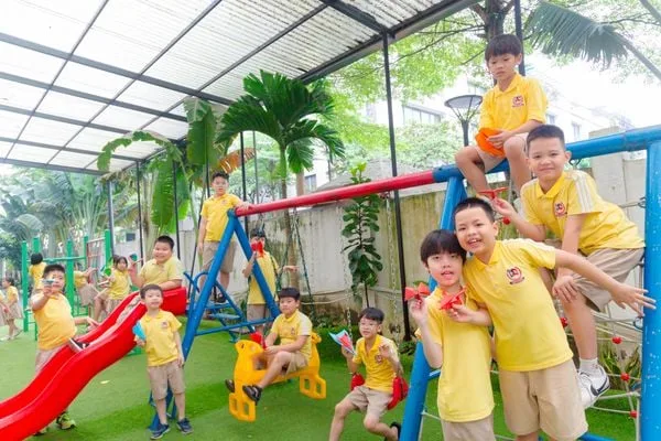 [KEEP THE MEMORIES] THÁNG NĂM RỰC RỠ