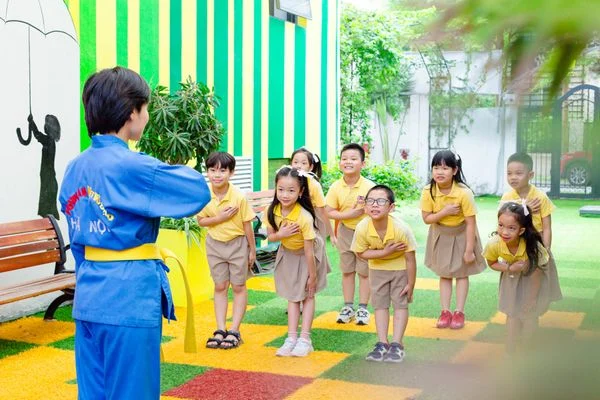 [KEEP THE MEMORIES] THÁNG NĂM RỰC RỠ