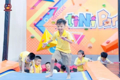 KHỐI 1 VUI CHƠI HẾT MÌNH TRONG CHUYẾN ĐI TRẢI NGHIỆM ĐẦU TIÊN ĐẾN TINIPARK
