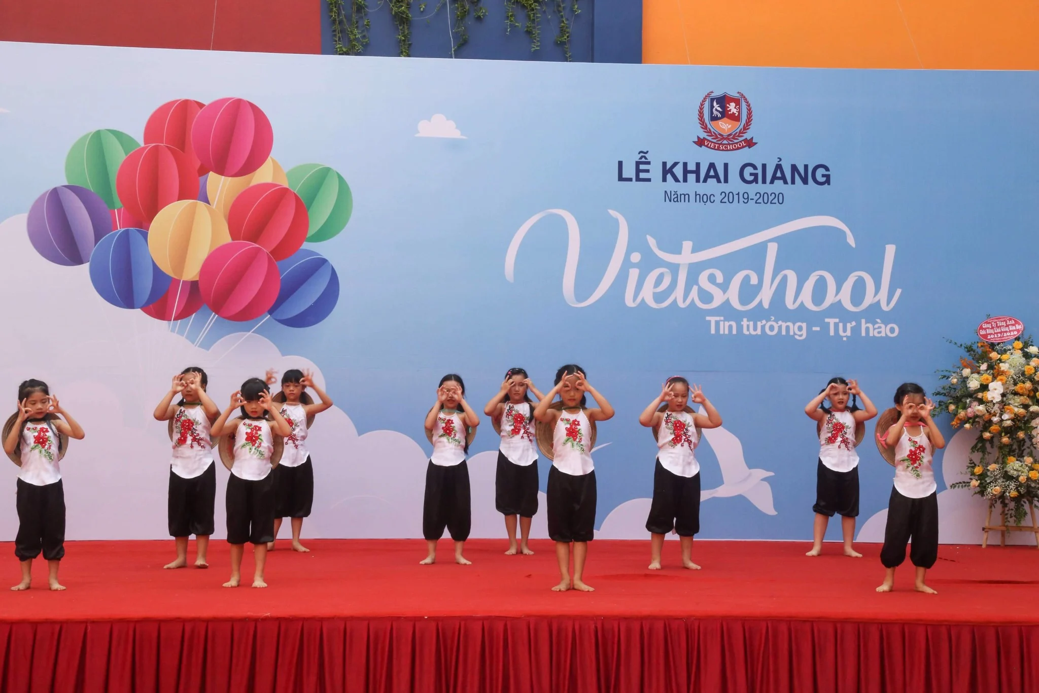 Khai giảng đậm nét văn hóa Việt tại Vietschool