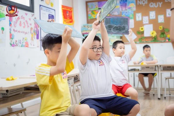 ÔN TẬP TIẾNG VIỆT NHƯ CHƠI GAMESHOW TRUYỀN HÌNH