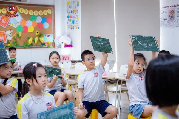 ÔN TẬP TIẾNG VIỆT NHƯ CHƠI GAMESHOW TRUYỀN HÌNH