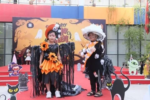 NHÌN LẠI NHỮNG KHOẢNH KHẮC ĐẸP TRONG LỄ HỘI HALLOWEEN TẠI VIETSCHOOL