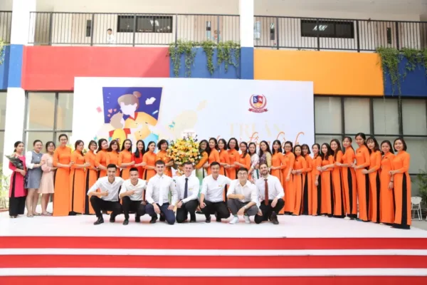 LỄ TRI ÂN THẦY CÔ – NGƯỜI ĐỒNG HÀNH THẦM LẶNG