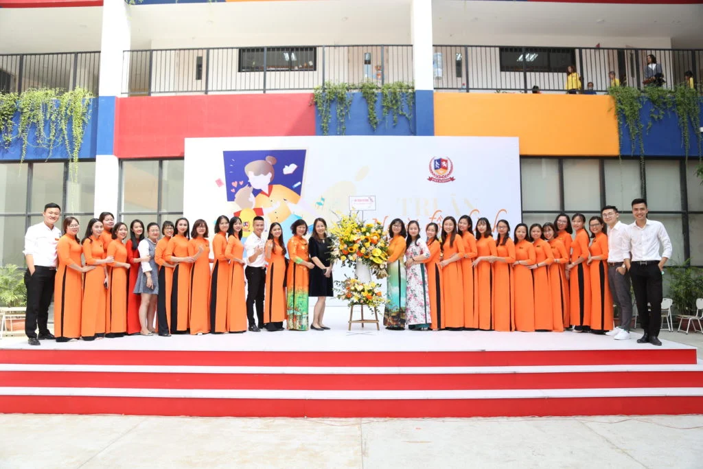 LỄ TRI ÂN THẦY CÔ – NGƯỜI ĐỒNG HÀNH THẦM LẶNG