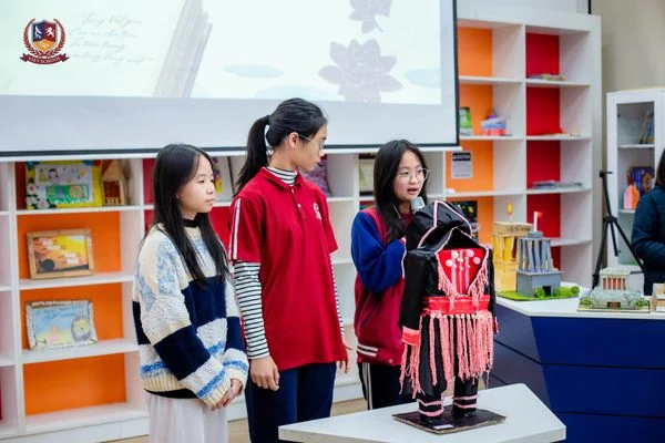 DÒNG CHẢY LỊCH SỬ, VĂN HÓA VIỆT SỐNG ĐỘNG TRÊN SA BÀN, MÔ HÌNH CỦA VIETSCHOOLERS