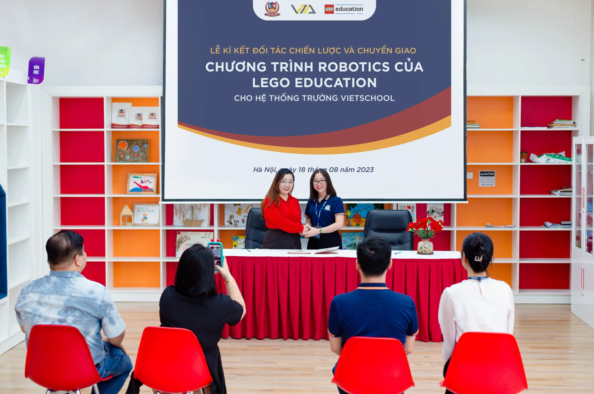 VIETSCHOOL NEWSLETTER 08/2023 - BẢN TIN THÁNG 8/2023