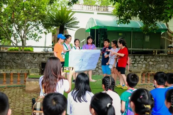 7 TIÊU CHÍ ĐÁNH GIÁ MỘT NGÔI TRƯỜNG TỐT Hoạt động ngoại khóa sẽ mang lại cho con nhiều trải nghiệm để trưởng thành