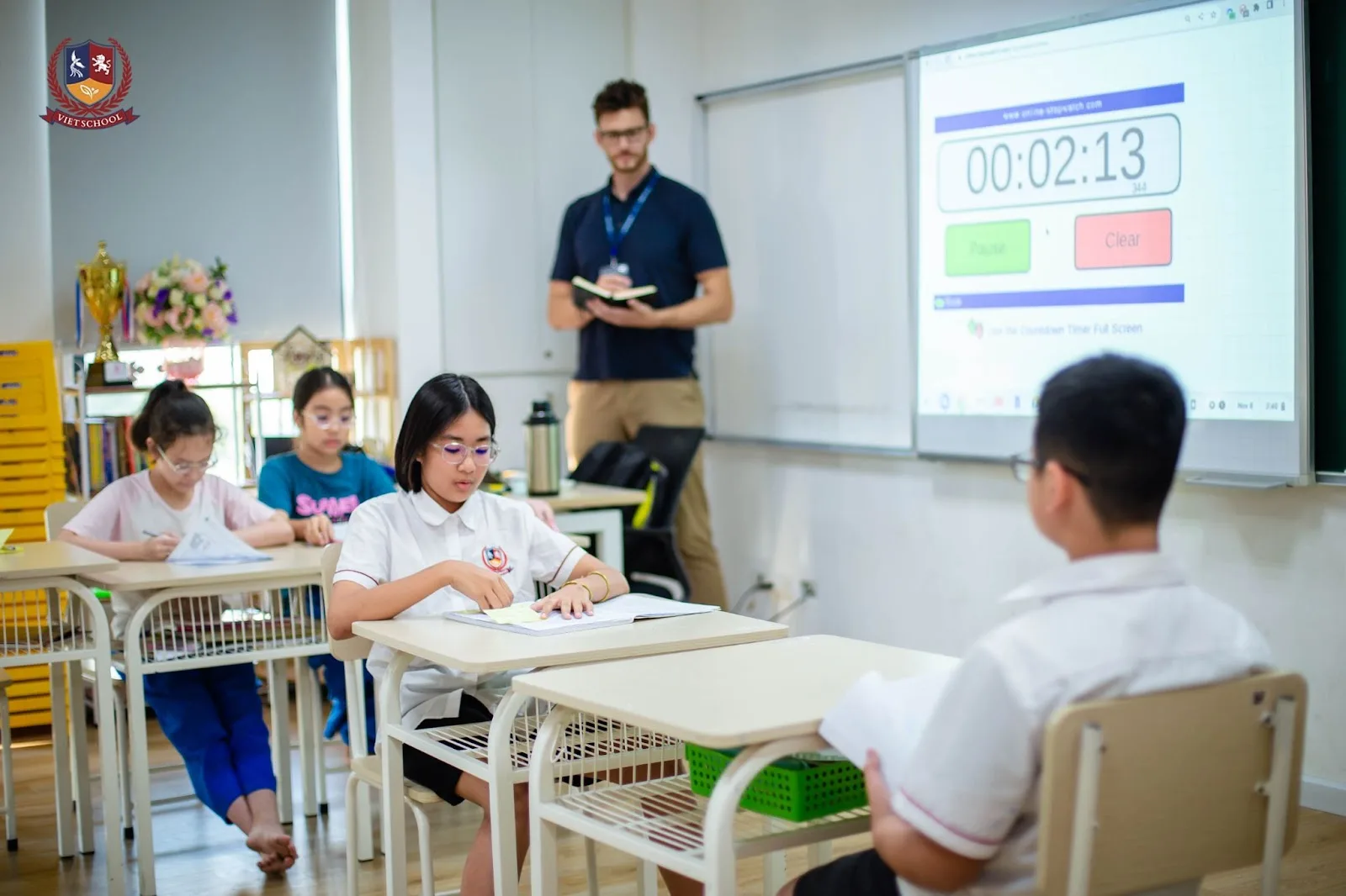 VIETSCHOOL NEWSLETTER 12/2023 - BẢN TIN THÁNG 12/2023 VIETSCHOOL