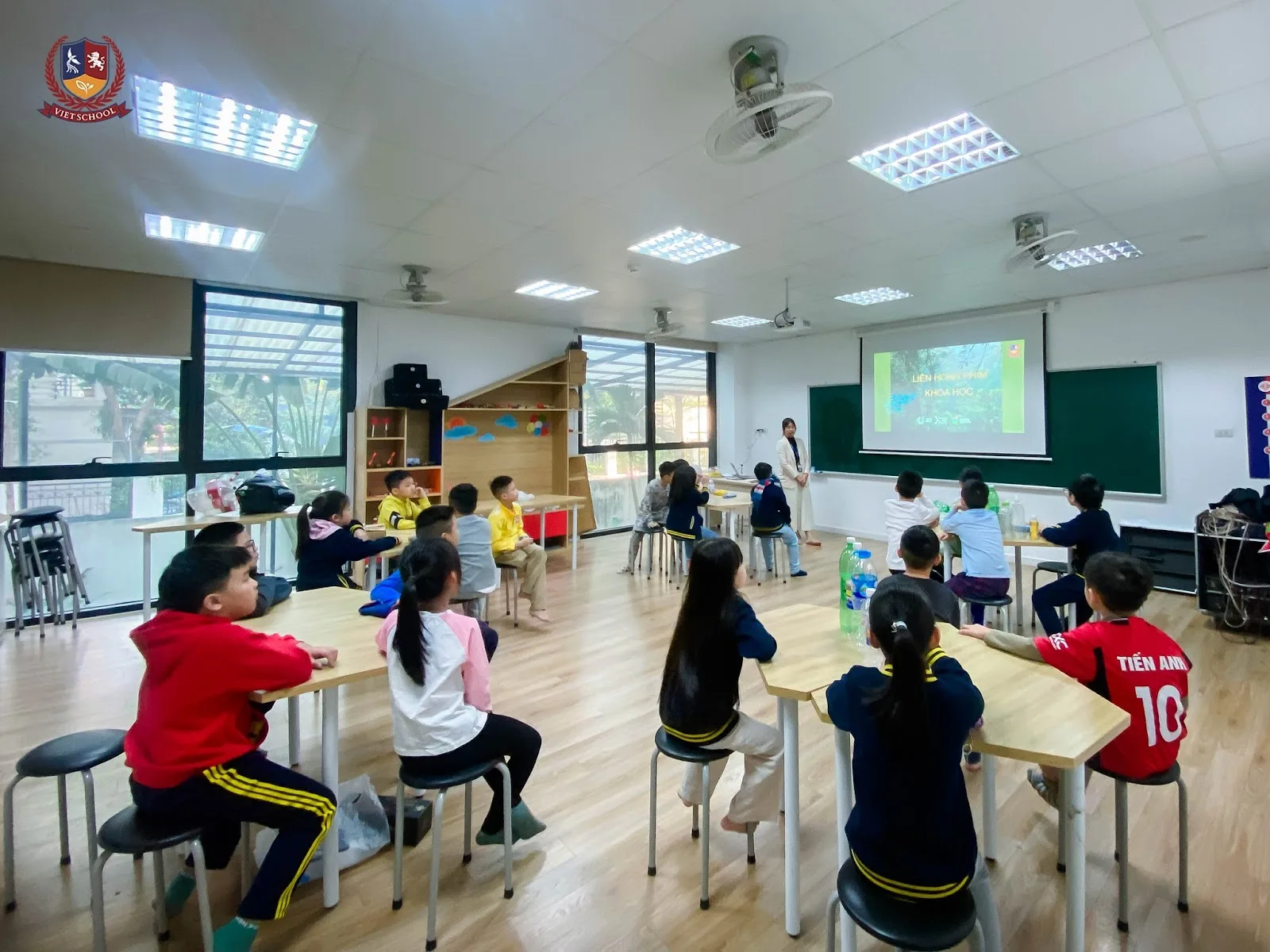 VIETSCHOOL NEWSLETTER 12/2023 - BẢN TIN THÁNG 12/2023 VIETSCHOOL