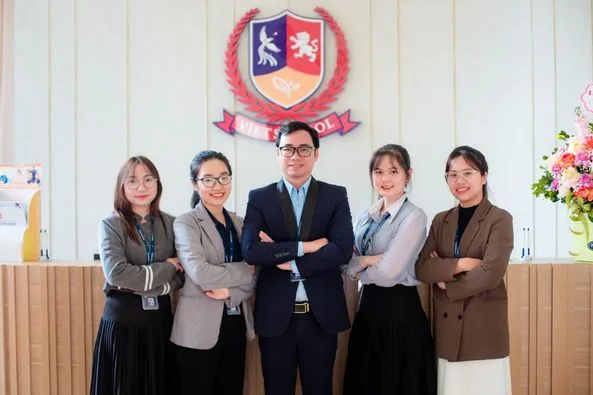 VIETSCHOOL NEWSLETTER 03/2024 - BẢN TIN THÁNG 03/2024