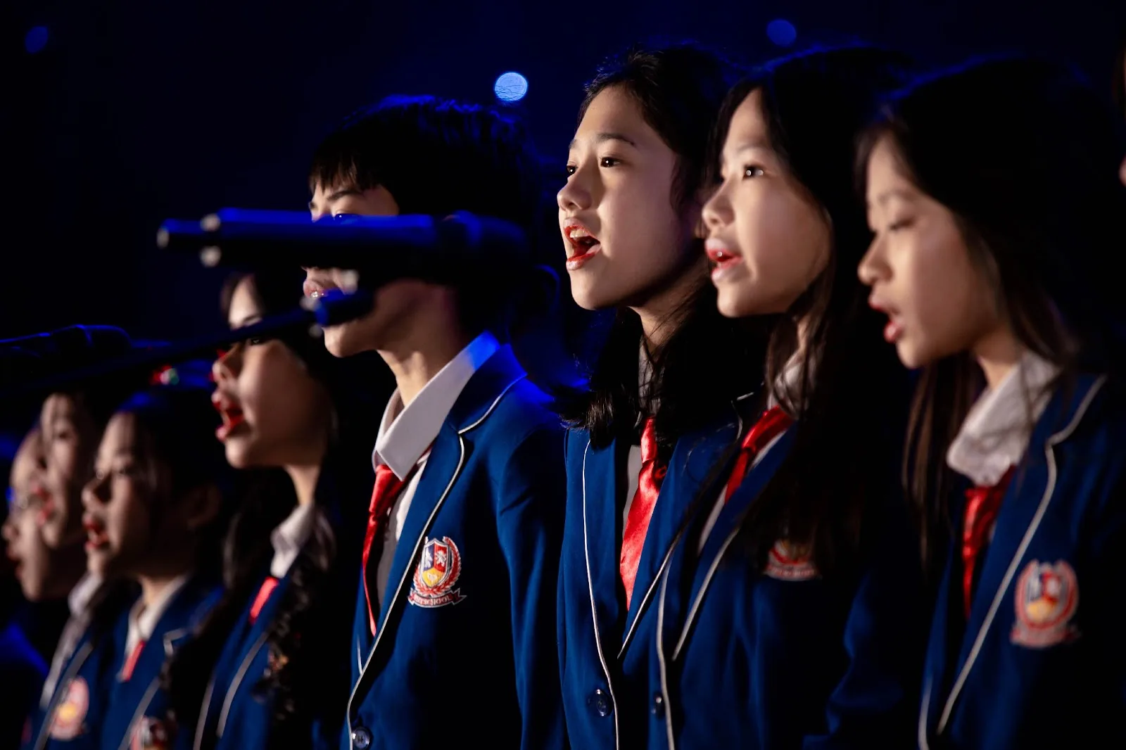 CHUYẾN TÀU THANH XUÂN VIETSCHOOL: HÀNH TRÌNH 5 NĂM RỰC RỠ Vietschoolers tỏa sáng tại Đại nhạc hội mùa Đông – Winter Concert 2023.