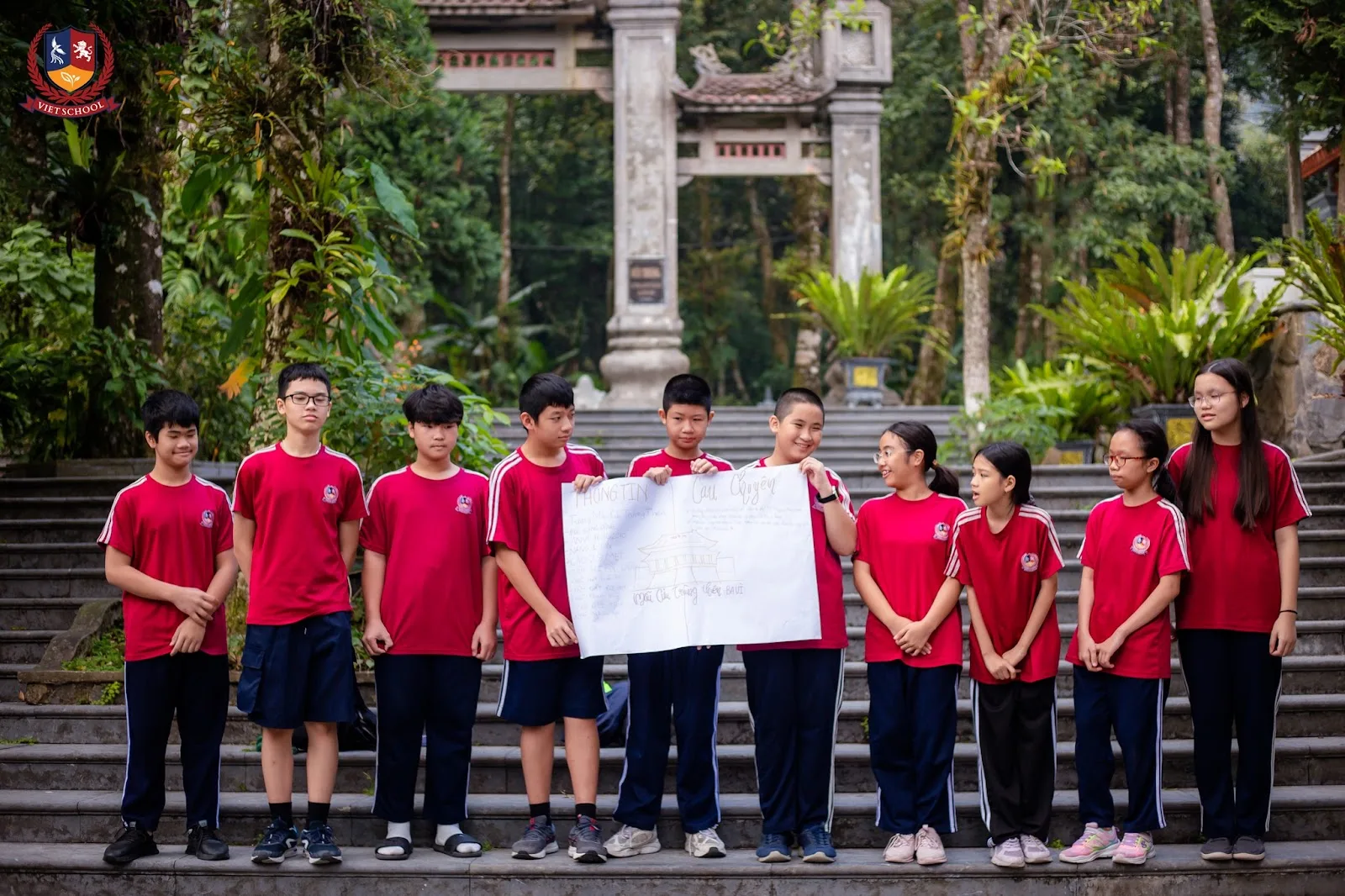 KHỐI 7 CHINH PHỤC ĐỈNH THIÊNG BA VÌ: CHUYẾN ĐI RÈN LUYỆN Ý CHÍ
