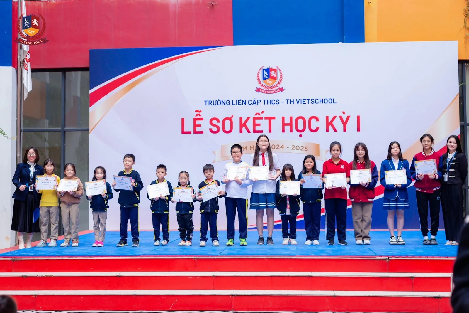 SƠ KẾT HỌC KỲ I NĂM HỌC 2024-2025: HÀNH TRÌNH NỖ LỰC VÀ TRÀN ĐẦY CẢM HỨNG