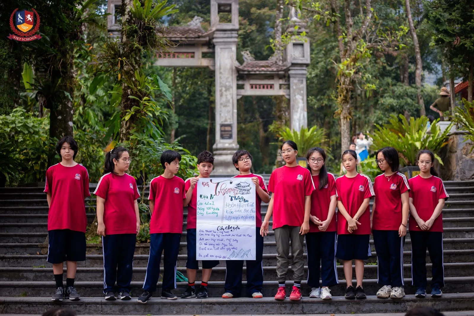 KHỐI 7 CHINH PHỤC ĐỈNH THIÊNG BA VÌ: CHUYẾN ĐI RÈN LUYỆN Ý CHÍ