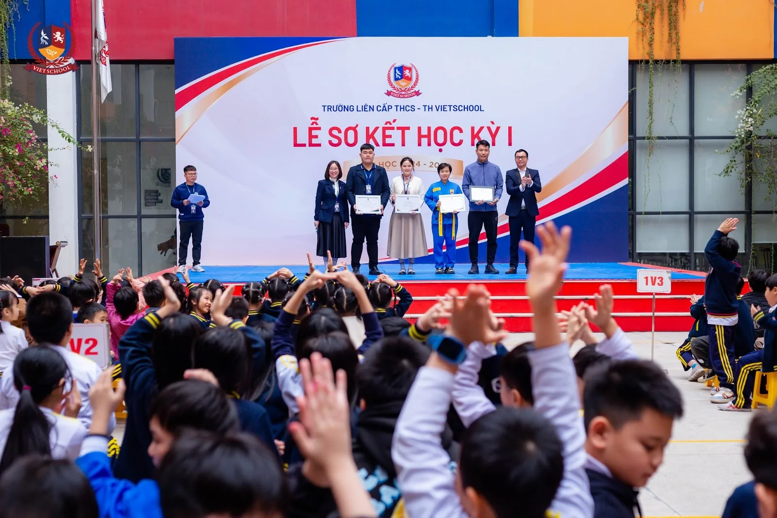 SƠ KẾT HỌC KỲ I NĂM HỌC 2024-2025: HÀNH TRÌNH NỖ LỰC VÀ TRÀN ĐẦY CẢM HỨNG
