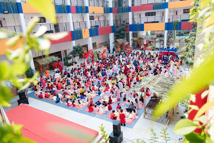 Lễ hội Mùa Xuân 2025 thu hút đông đảo học sinh, phụ huynh tham gia