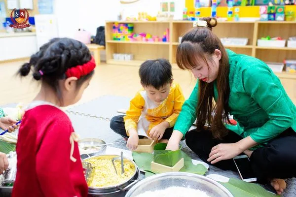VĂN HÓA VIỆT - “MÃ ĐỊNH DANH” CHO CÁC “BÚP MĂNG NON” VIETSCHOOL BƯỚC RA THẾ GIỚI