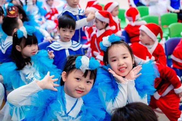 MERRY CHRISTMAS: GIÁNG SINH DIỆU KỲ, YÊU THƯƠNG LAN TỎA