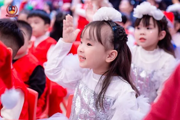 MERRY CHRISTMAS: GIÁNG SINH DIỆU KỲ, YÊU THƯƠNG LAN TỎA