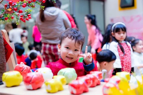 CHỢ TẾT VIETSCHOOL: VUN ĐẮP NHỮNG GIÁ TRỊ VĂN HÓA VIỆT