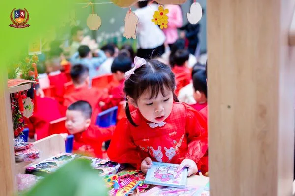 CHỢ TẾT VIETSCHOOL: VUN ĐẮP NHỮNG GIÁ TRỊ VĂN HÓA VIỆT