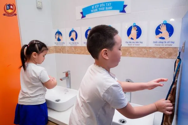 CHẾ ĐỘ CHĂM SÓC VÀ RÈN LUYỆN KHOA HỌC GIÚP TRẺ KHỎE THỂ CHẤT - MẠNH TINH THẦN