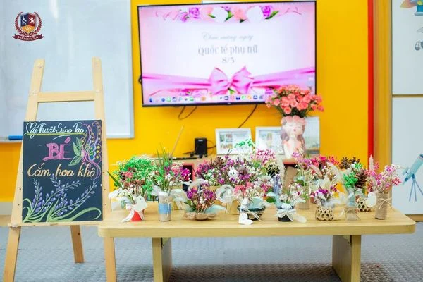 NHỮNG GIỎ HOA HANDMADE TẶNG MẸ NHÂN DỊP 8/3