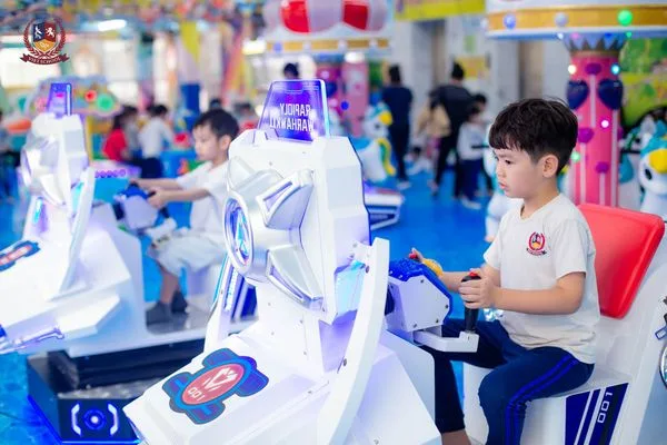 CÁC BẠN NHỎ VUI KHÁM PHÁ, VẬN ĐỘNG THÔNG MINH, CHỌN SÁCH YÊU THÍCH