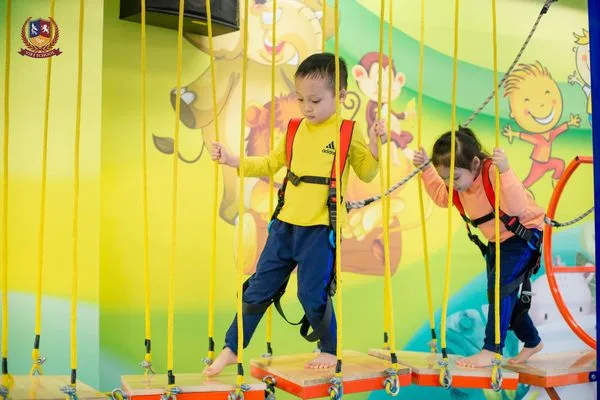 CÁC BẠN NHỎ VUI KHÁM PHÁ, VẬN ĐỘNG THÔNG MINH, CHỌN SÁCH YÊU THÍCH