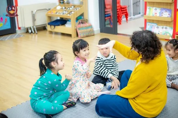 PHƯƠNG PHÁP HỌC TẬP SÁNG TẠO, XÂY DỰNG NỀN TẢNG SONG NGỮ CHO NHỮNG ĐỨA TRẺ