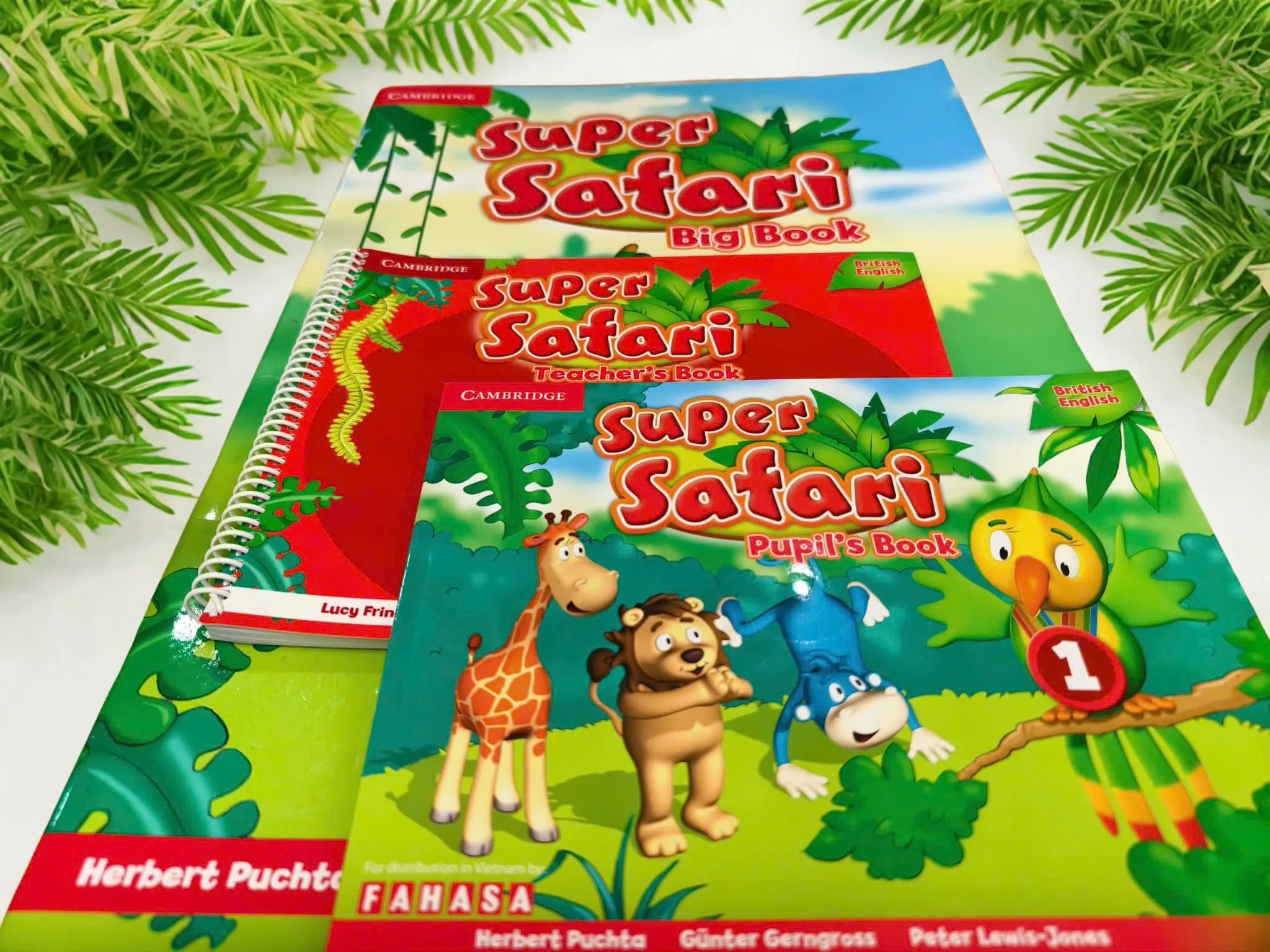 GIÁO TRÌNH SUPER SAFARI - CHƠI, KHÁM PHÁ VÀ SÁNG TẠO ĐỂ “THẨM THẤU” TIẾNG ANH