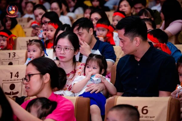 ĐẠI NHẠC HỘI TỔNG KẾT NĂM HỌC 2023-2024: TRỌN VẸN NHỮNG TRANG NHẬT KÝ YÊU THƯƠNG