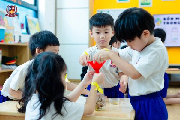 STEAM CHO TRẺ MẦM NON: SỰ CHUẨN BỊ VỮNG VÀNG CHO “TƯƠNG LAI 4.0”