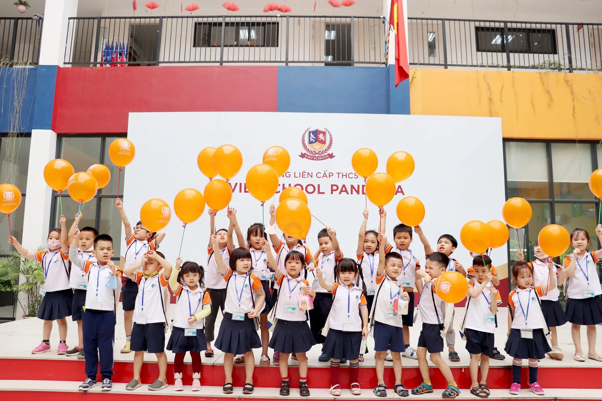 Vietschool Không gian lý tưởng hỗ trợ bé làm quen với trường tiểu học