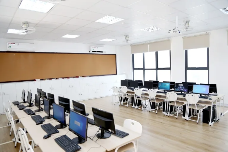 Hành trình tham quan hệ thống trường Vietschool