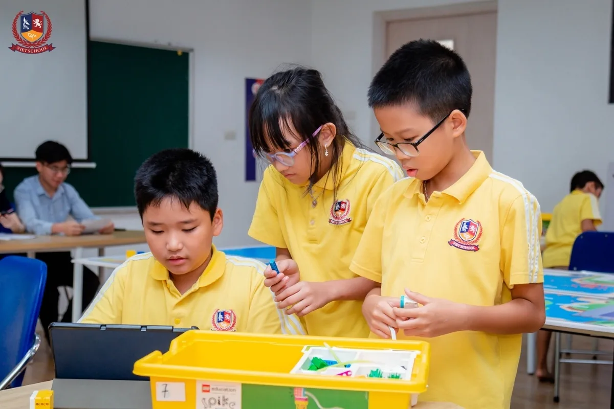 Giáo dục STEAM tạo môi trường giúp học sinh phát triển kỹ năng làm việc nhóm