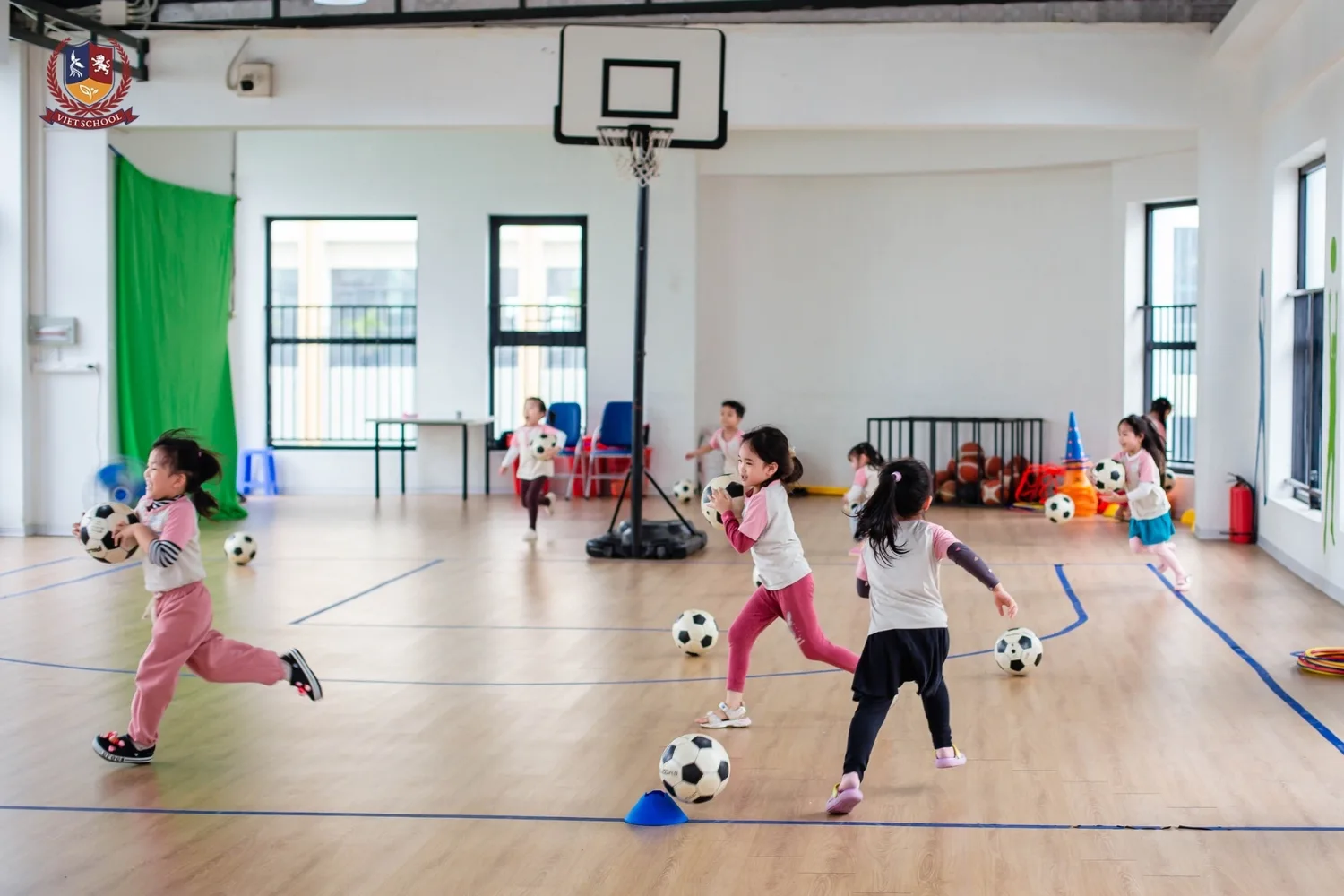 Cơ sở vật chất và môi trường học tập