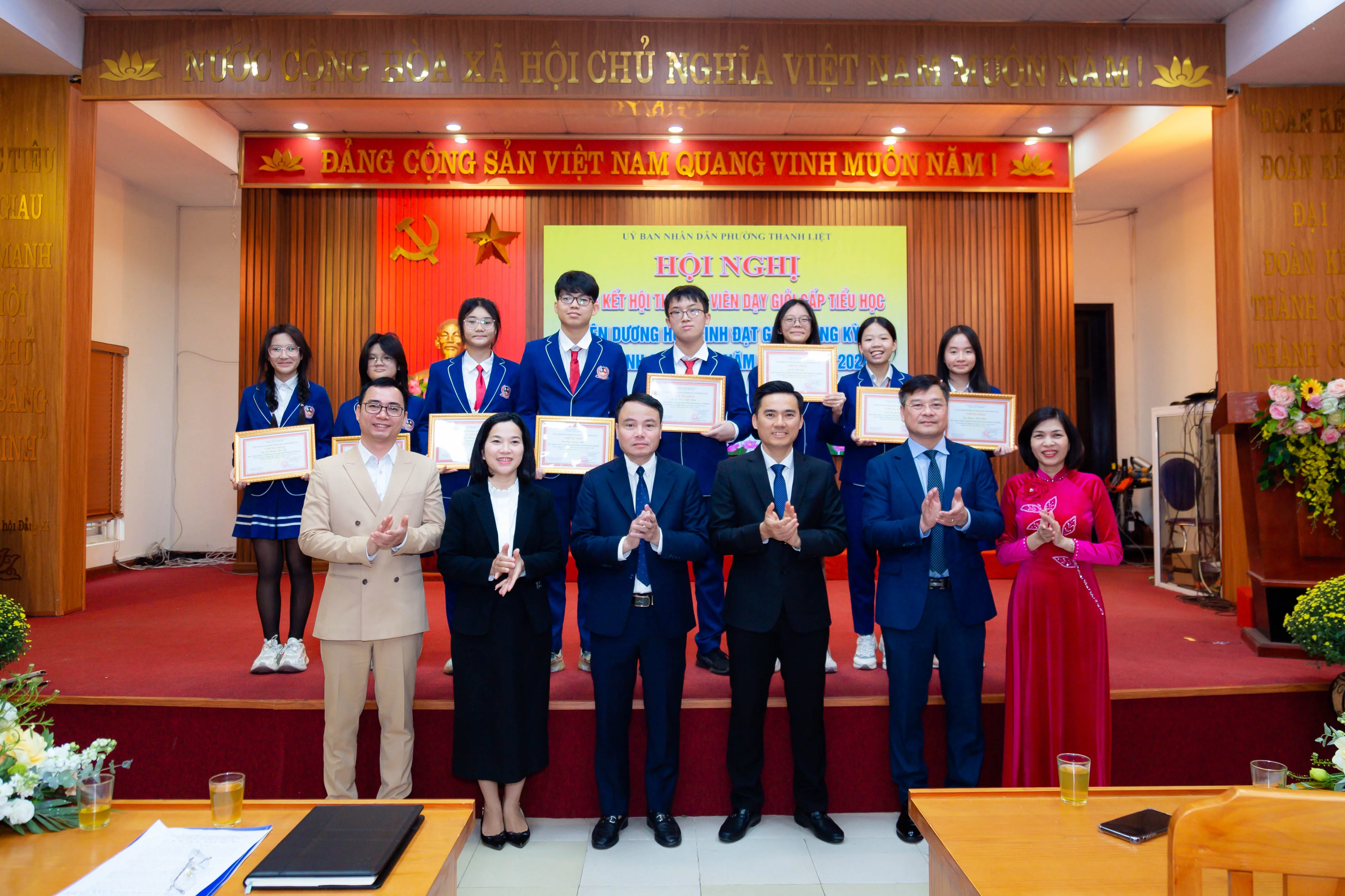 HỌC SINH VIETSCHOOL: VỮNG NĂNG LỰC, BẢN LĨNH CHỌN LỐI RIÊNG