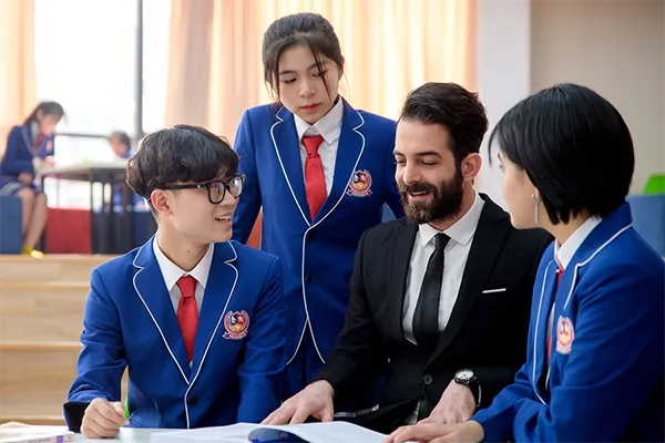 Chương trình giáo dục Trung học