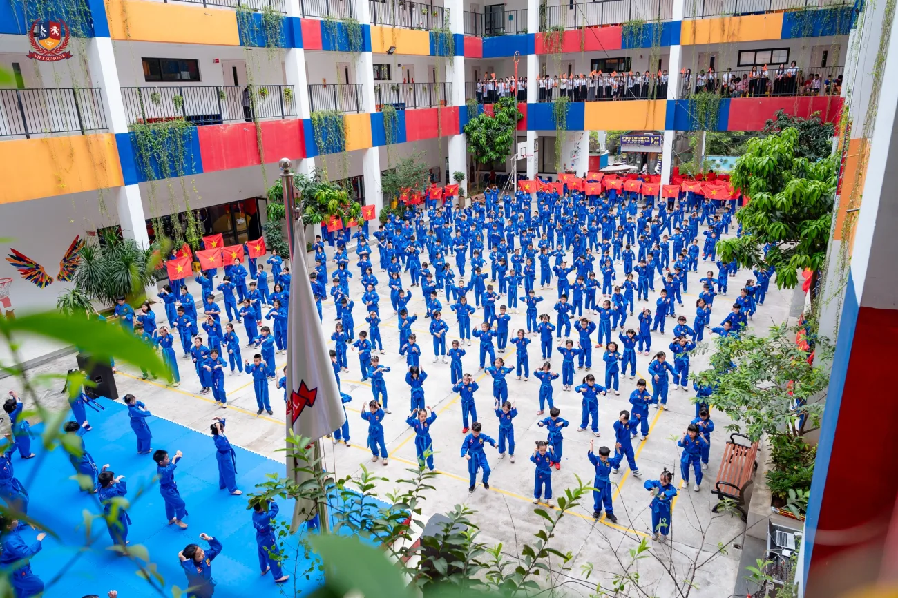 HỘI THAO VIETSCHOOL: “BÀI KIỂM TRA HỌC KỲ” ĐẶC BIỆT NUÔI DƯỠNG THỂ CHẤT VÀ BẢN LĨNH HỌC SINH