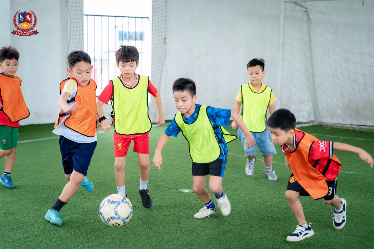 HỘI THAO VIETSCHOOL: “BÀI KIỂM TRA HỌC KỲ” ĐẶC BIỆT NUÔI DƯỠNG THỂ CHẤT VÀ BẢN LĨNH HỌC SINH